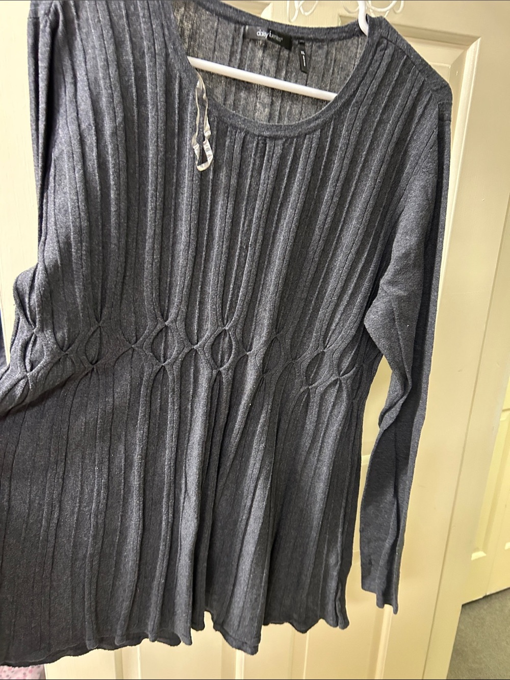 Daisy Fuentes Charcoal Gray Ribbed Knit Tunic Top